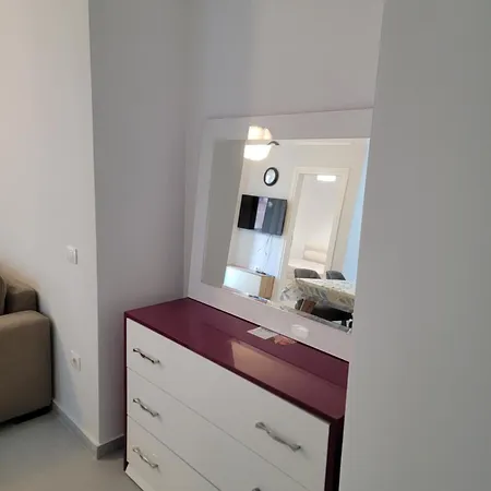 Apartment Henri's *